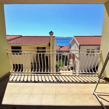 Apartment Marko Nemira Omiš