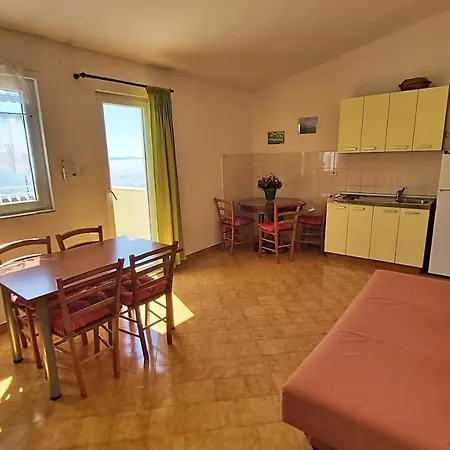 Apartment Marko Nemira *