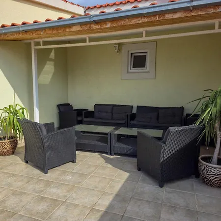 Apartment Marko Nemira Omiš