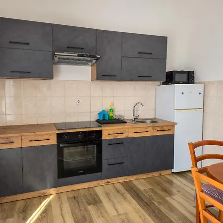 Marko Nemira Apartment Omiš